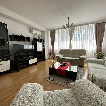 Spacious 3-Bedroom Condo Next To City Center Prisztina Zewnętrze zdjęcie