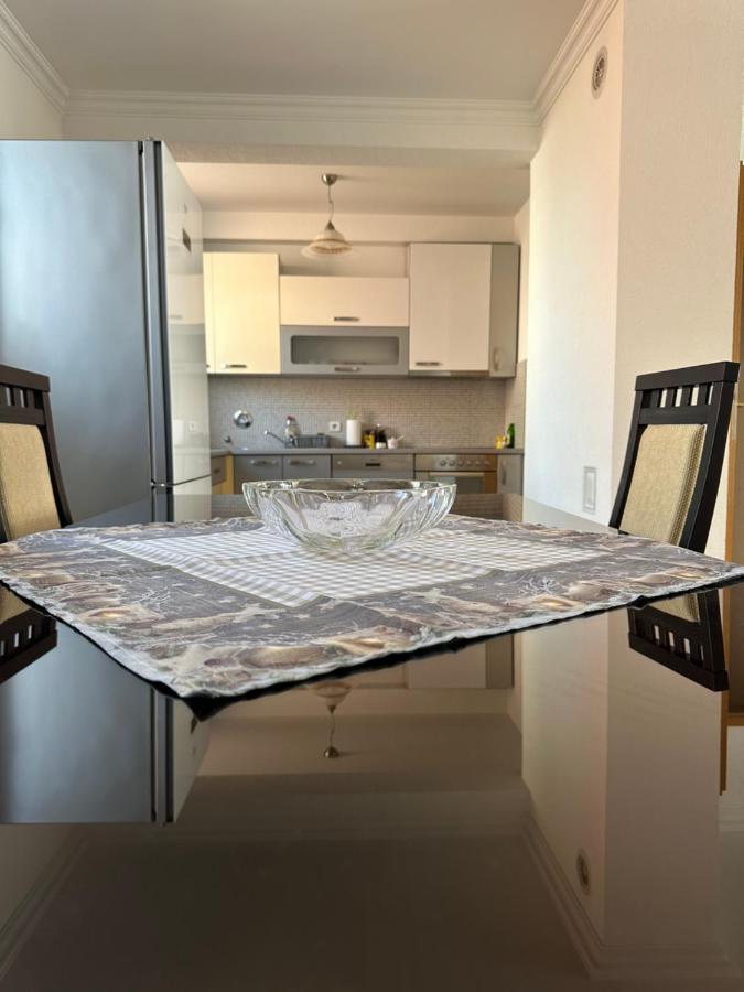 Spacious 3-Bedroom Condo Next To City Center Prisztina Zewnętrze zdjęcie