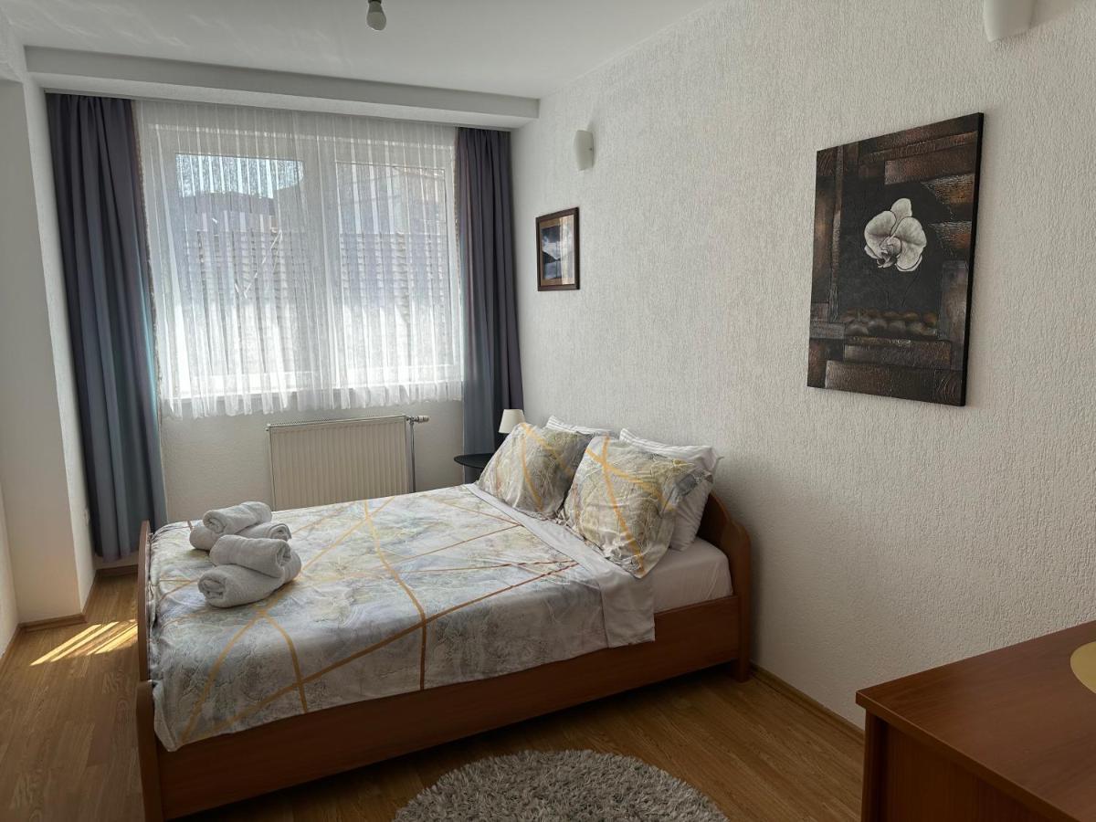 Spacious 3-Bedroom Condo Next To City Center Prisztina Zewnętrze zdjęcie