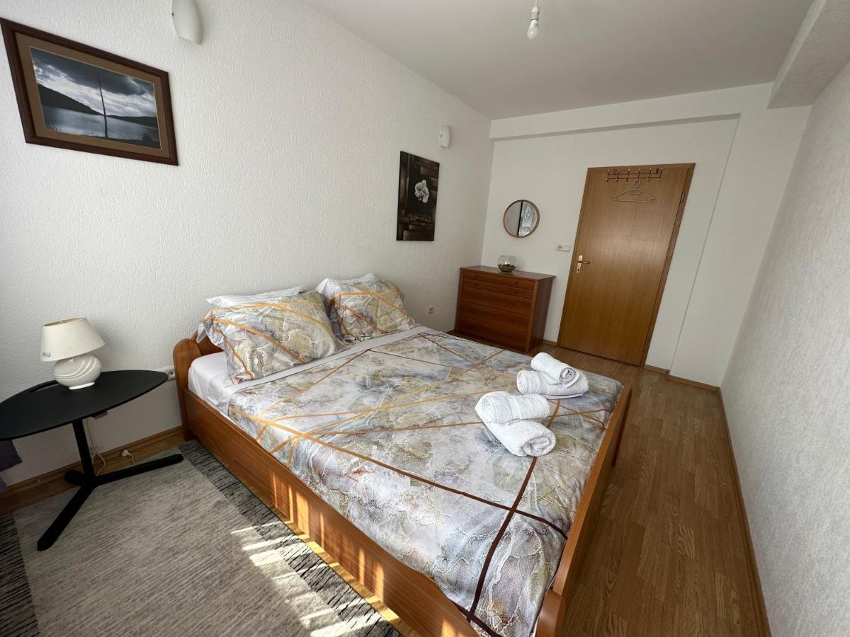 Spacious 3-Bedroom Condo Next To City Center Prisztina Zewnętrze zdjęcie